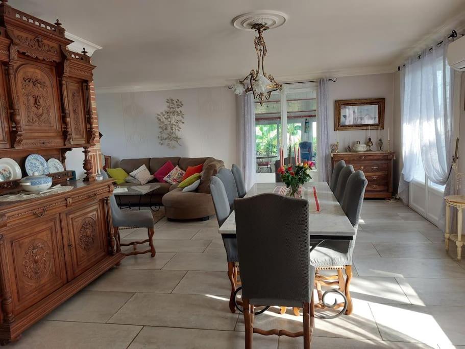 Villa De Charme Avec Piscine Saint-Jory Eksteriør bilde