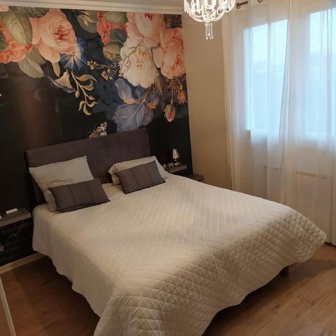 Villa De Charme Avec Piscine Saint-Jory Eksteriør bilde